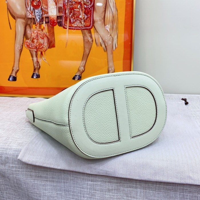 Hermes INTHELOOP XYZ012 18cm