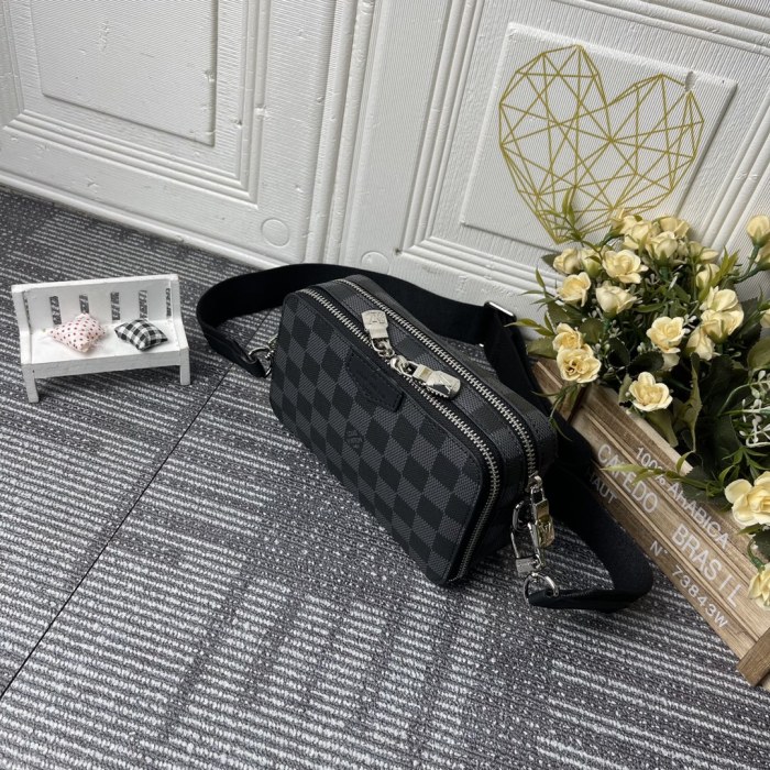 LV60418CS041 18.5*11*6.5 CM