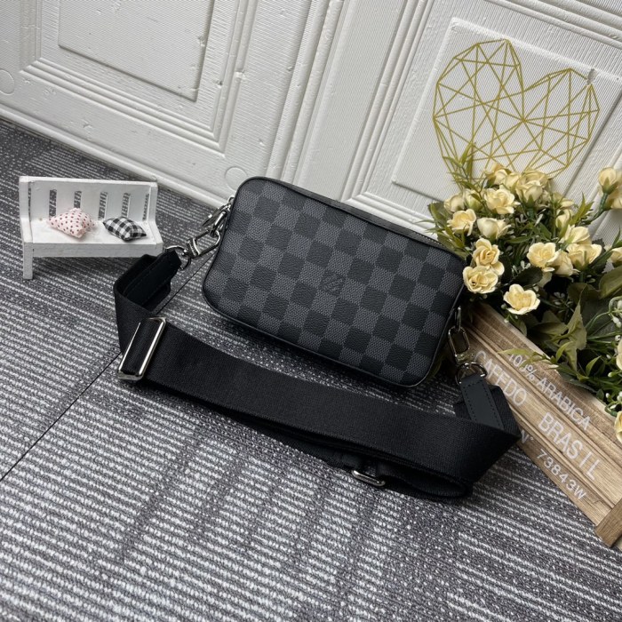 LV60418CS041 18.5*11*6.5 CM