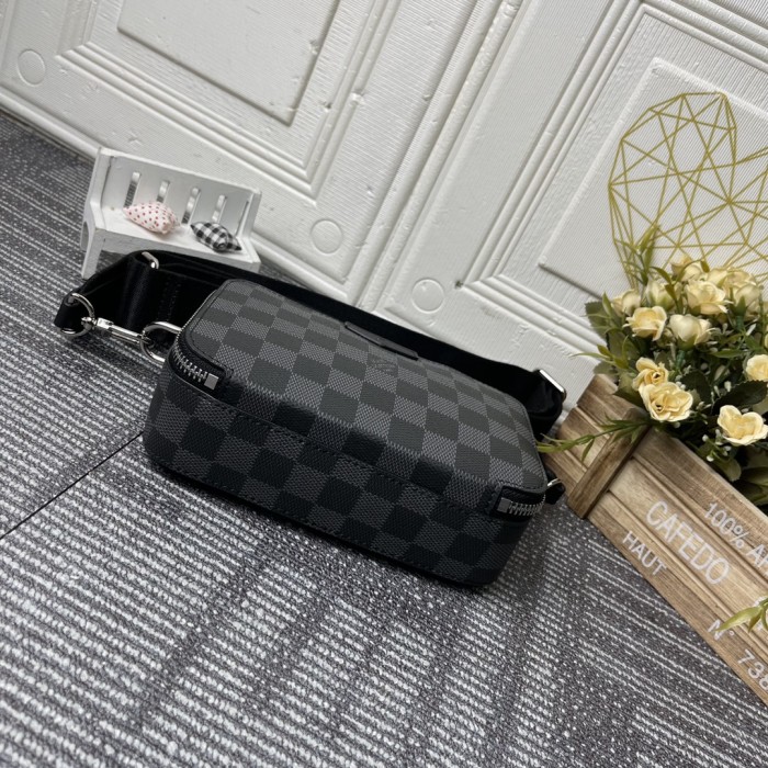 LV60418CS041 18.5*11*6.5 CM