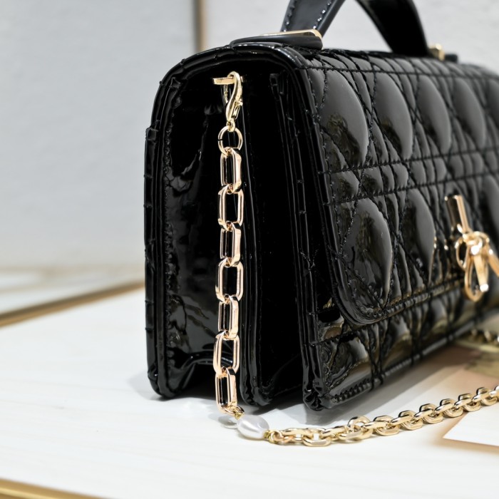 Miss Dior Mini Bag black patent leather CD2023 XB071 21cm