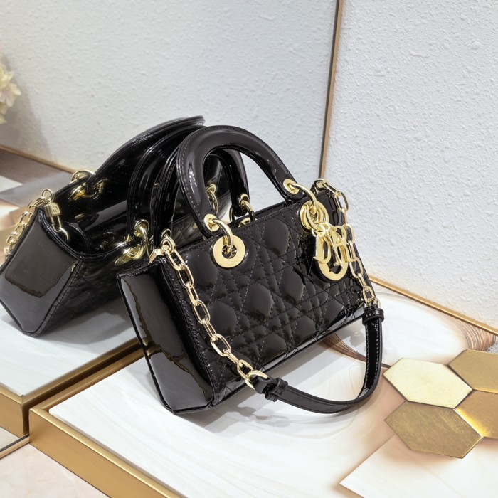 Small Lady D-Joy bag black patent leather CD0541 XB091 22cm