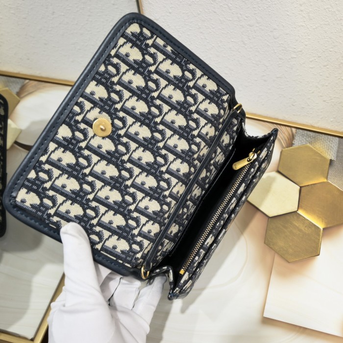 Dior9999LM041 19 x 12.5 x 4 cm