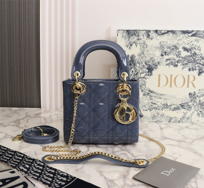 Mini Lady Dior Bag Blue patent leather CD2025 XB071 17cm