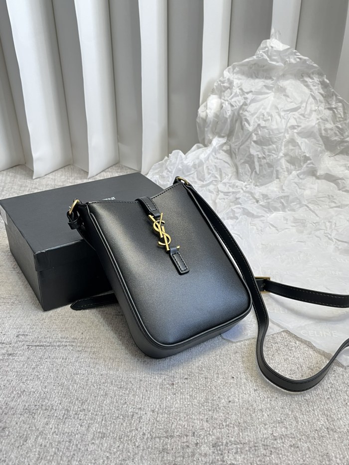 LE 5 À 7 Mini Hobo Bag Black 735214 LM021 13cm