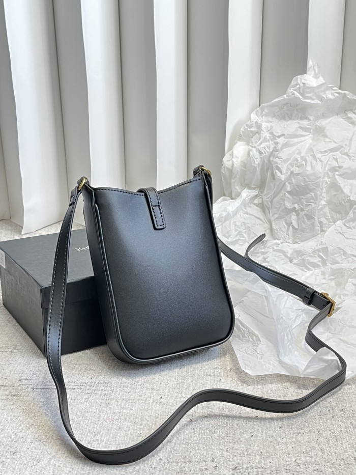 LE 5 À 7 Mini Hobo Bag Black 735214 LM021 13cm