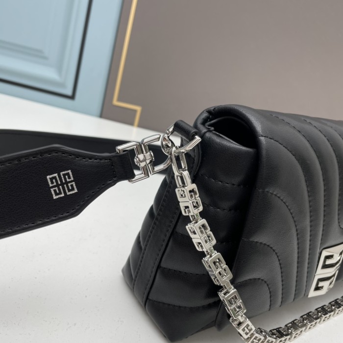 Small 4G Soft Chain Bag Black silver 8669 LM012 25cm
