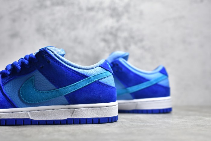 NK SB Dunk Low Pro Blue Raspberry DM0807-400 XM072