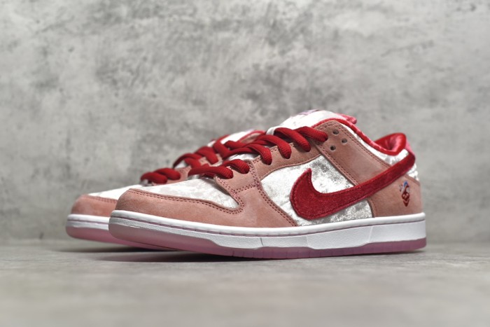 Strangelove × Nike SB Dunk Low Pro QS CT2552-800 XM072