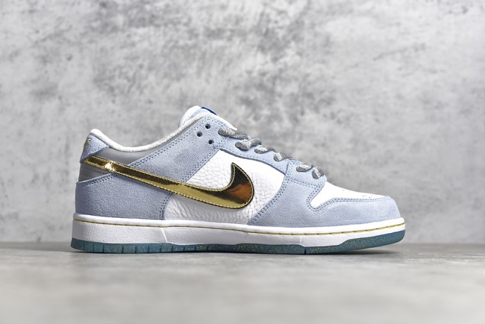Sean Cliver x NK SB Dunk Low Pro QS Holiday Special DC9936-100 XM072