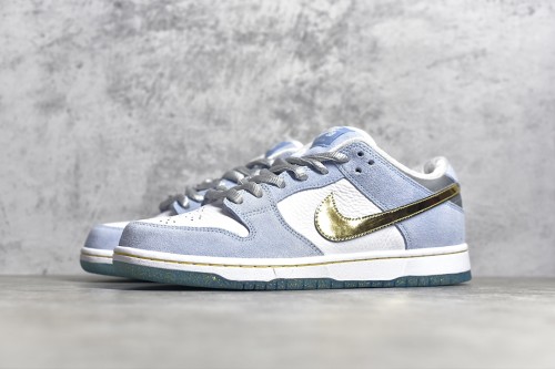 Sean Cliver x NK SB Dunk Low Pro QS Holiday Special DC9936-100 XM072