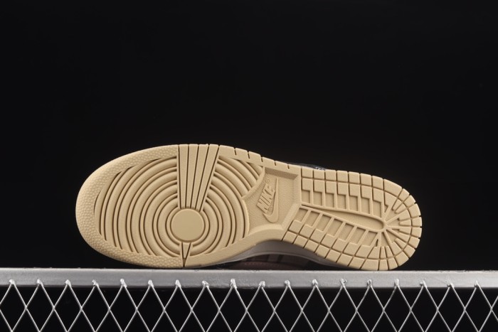 Travis Scott × SB Dunk CT5053-001 XM073
