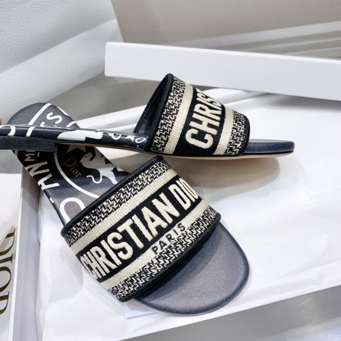 Dior shoes 034 XM012