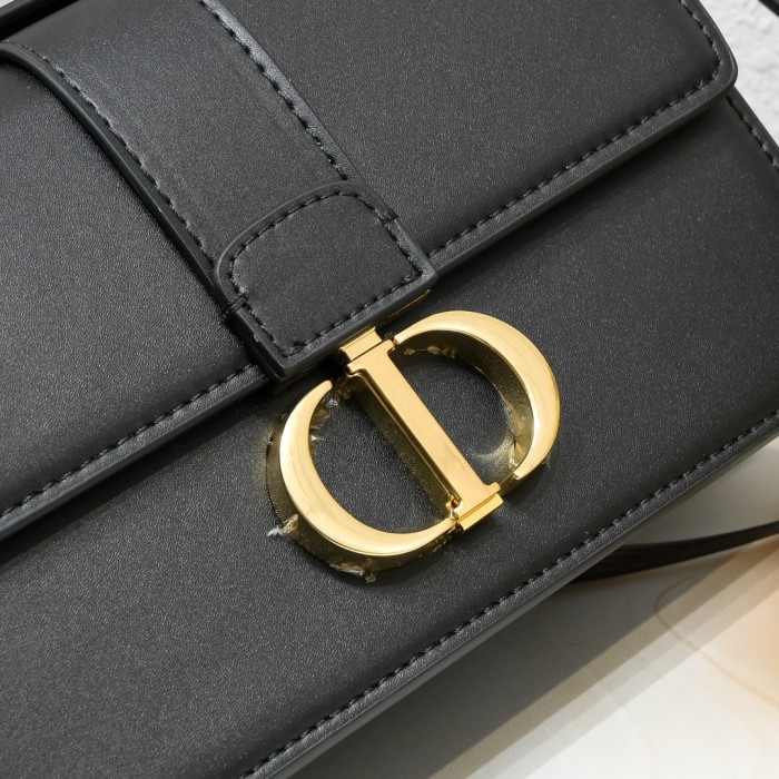 Small 30 Montaigne Bag Black 1002 XB081 21.5cm