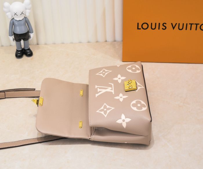 LV Madeleine Bag Grey color print M45976 XX061 24-30cm