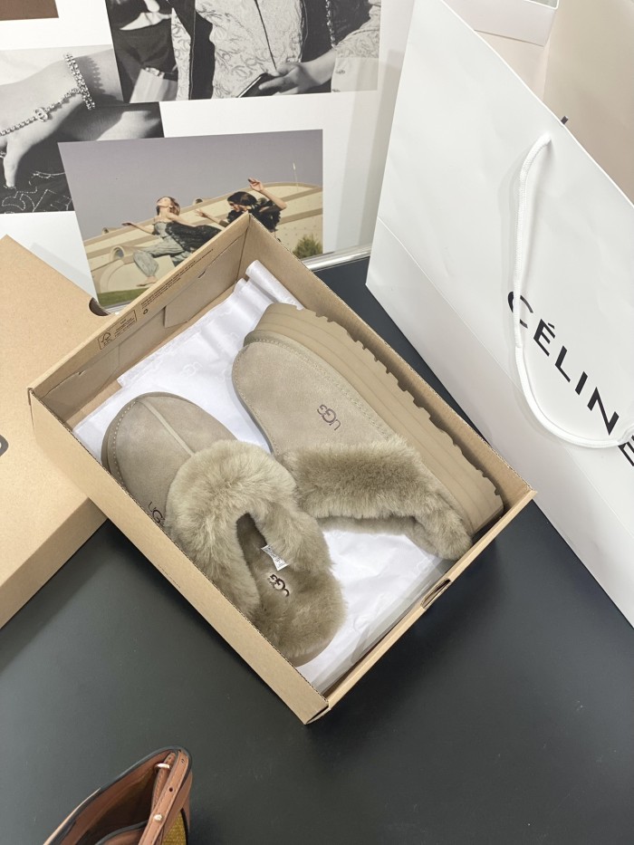 UGG shoes 023 XM012
