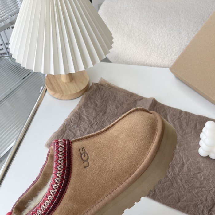 UGG shoes 021 XM042