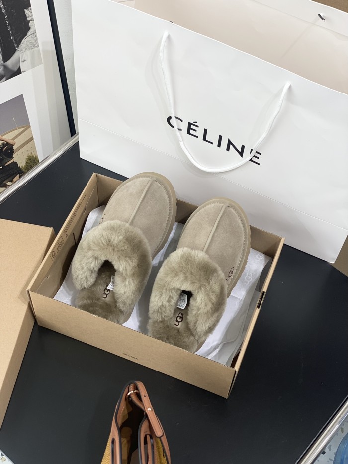 UGG shoes 023 XM012