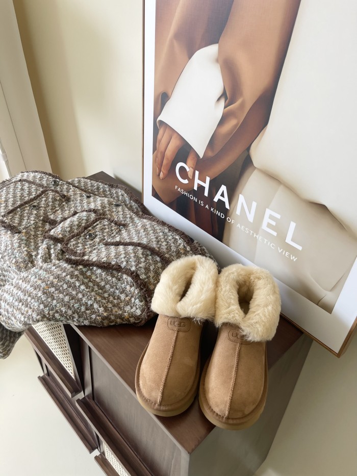 UGG shoes 022 XM042