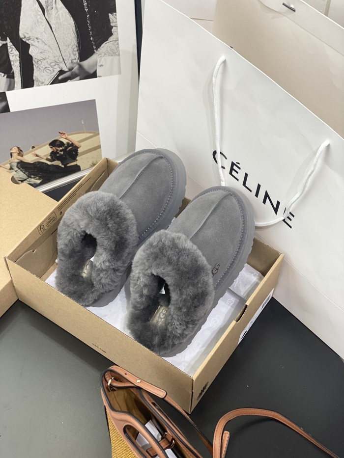 UGG shoes 023 XM012