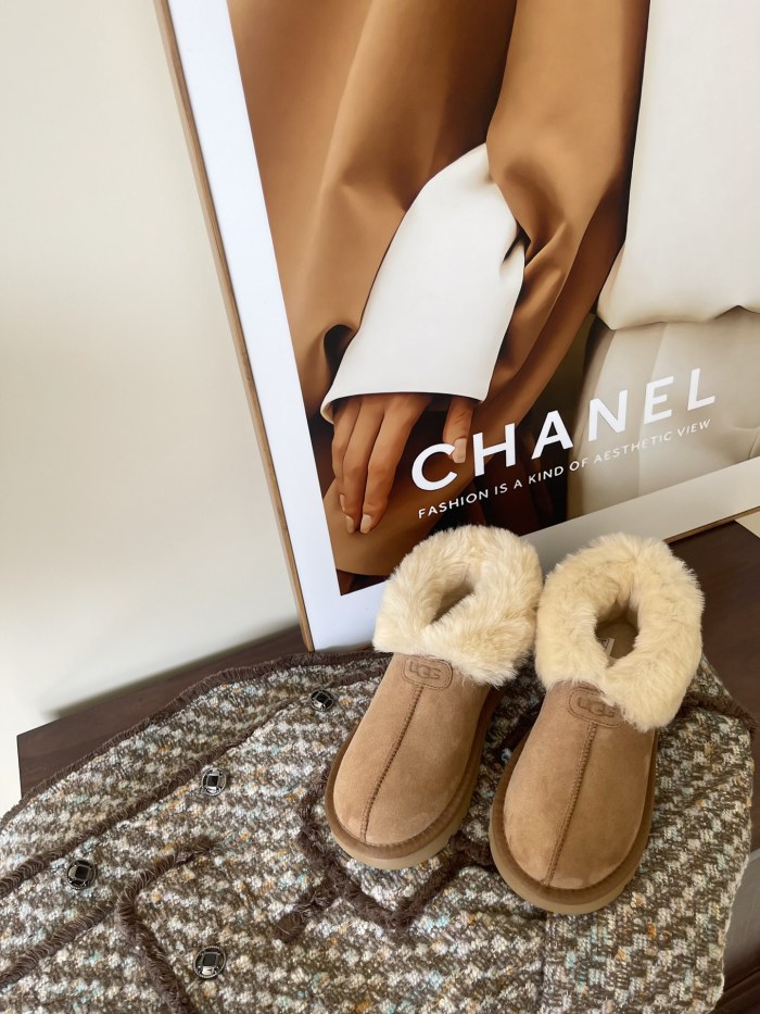 UGG shoes 022 XM042