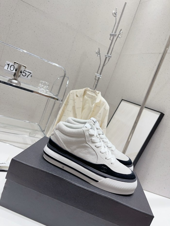 Chanel 014 Casual shoes XM072