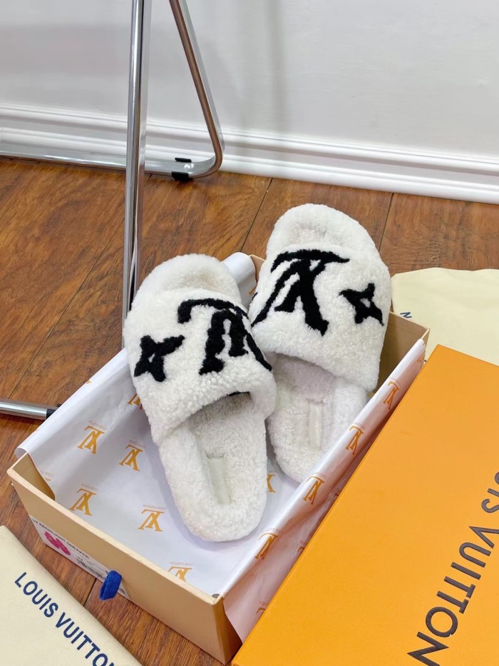 LV shoes 011 XM062