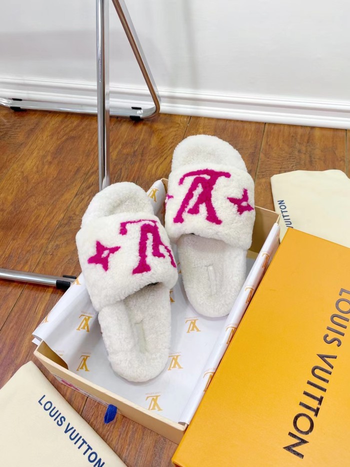 LV shoes 011 XM062