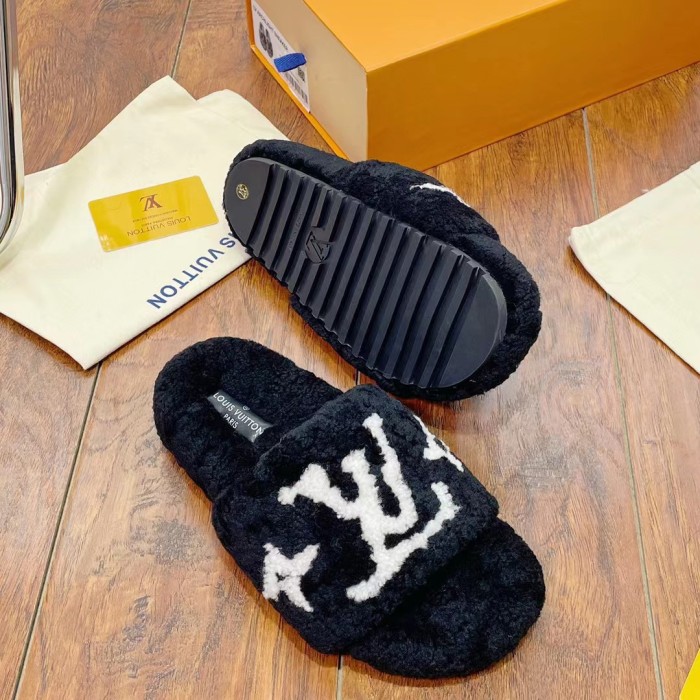 LV shoes 011 XM062