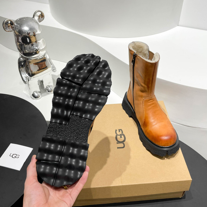 UGG shoes 032 XM013