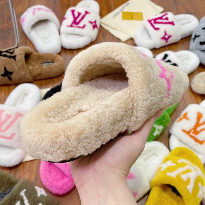 LV shoes 011 XM062