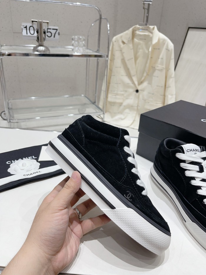 Chanel 014 Casual shoes XM072