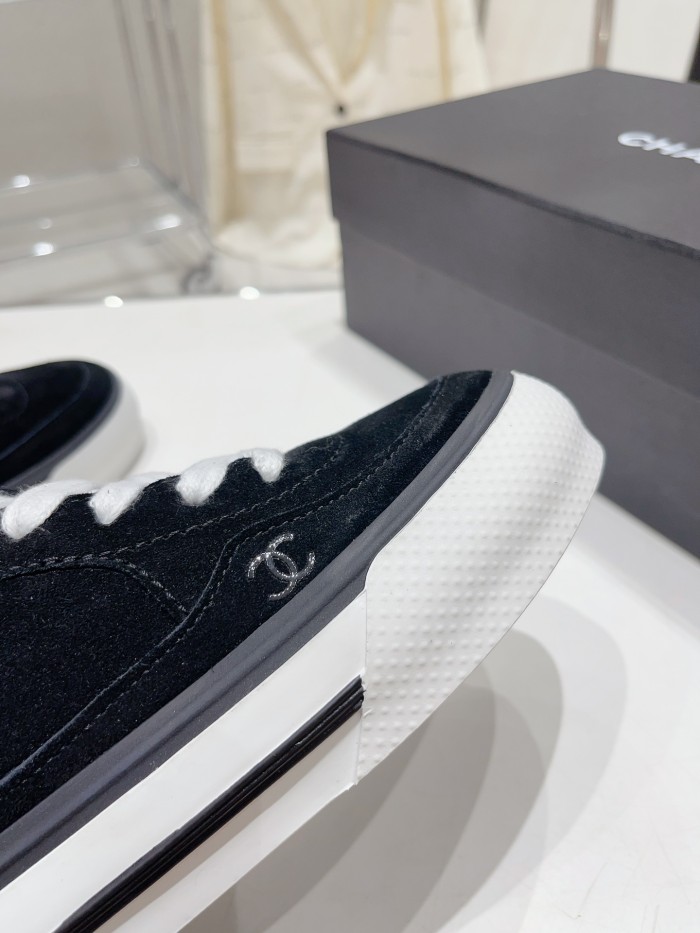Chanel 014 Casual shoes XM072