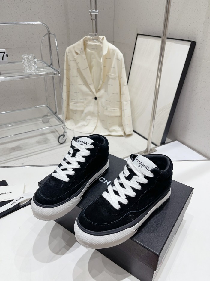 Chanel 014 Casual shoes XM072