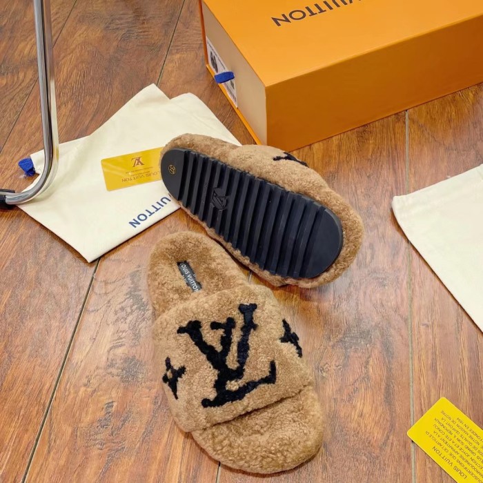 LV shoes 011 XM062