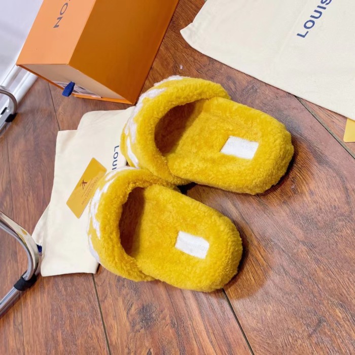 LV shoes 011 XM062