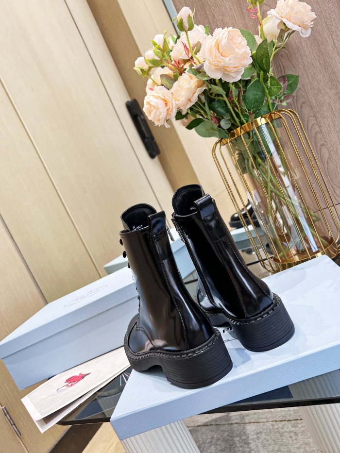 PRADA 006 boots XM023