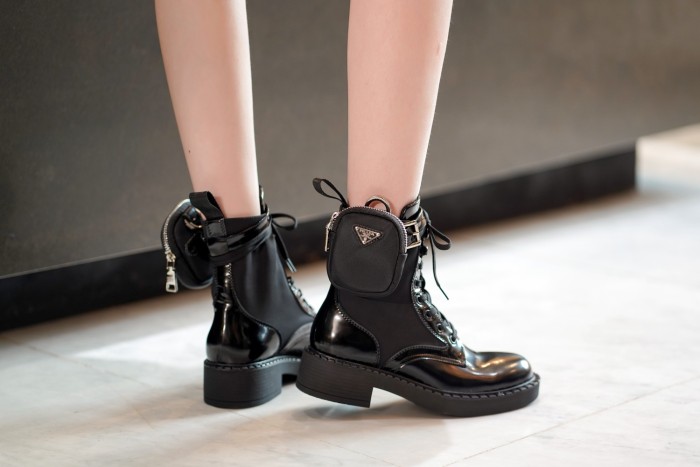 PRADA 004 boots XM053