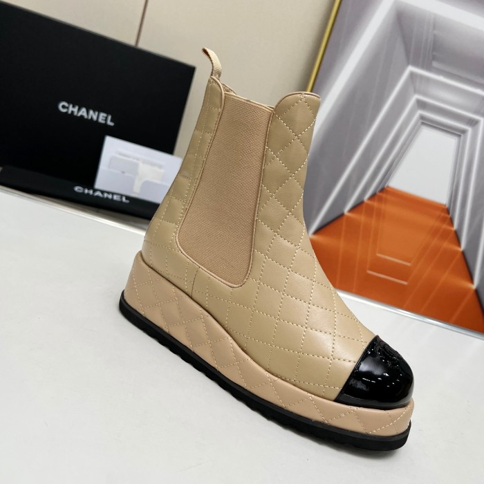 Chanel 002 boots XM063