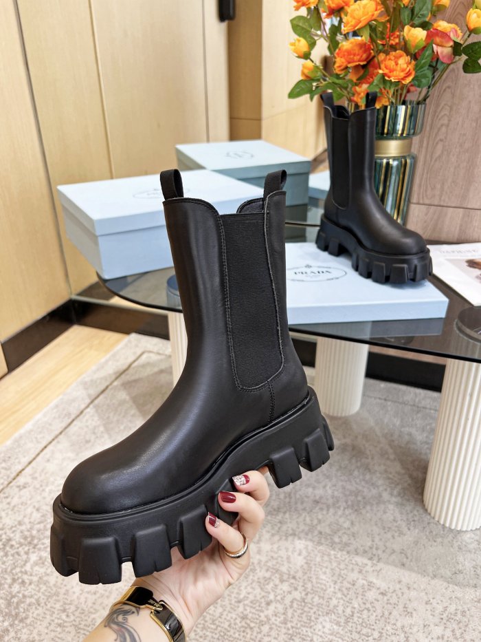 PRADA 008 boots XM043