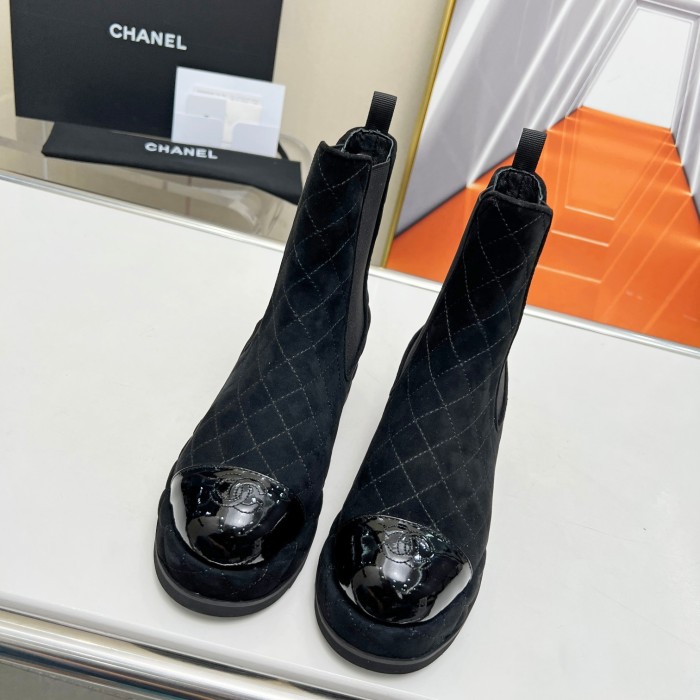Chanel 002 boots XM063