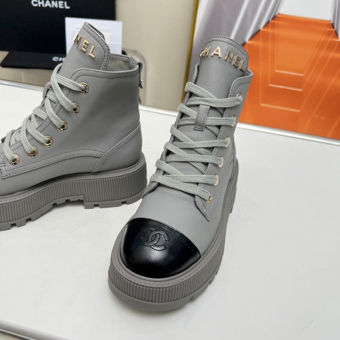 Chanel 001 boots XM053