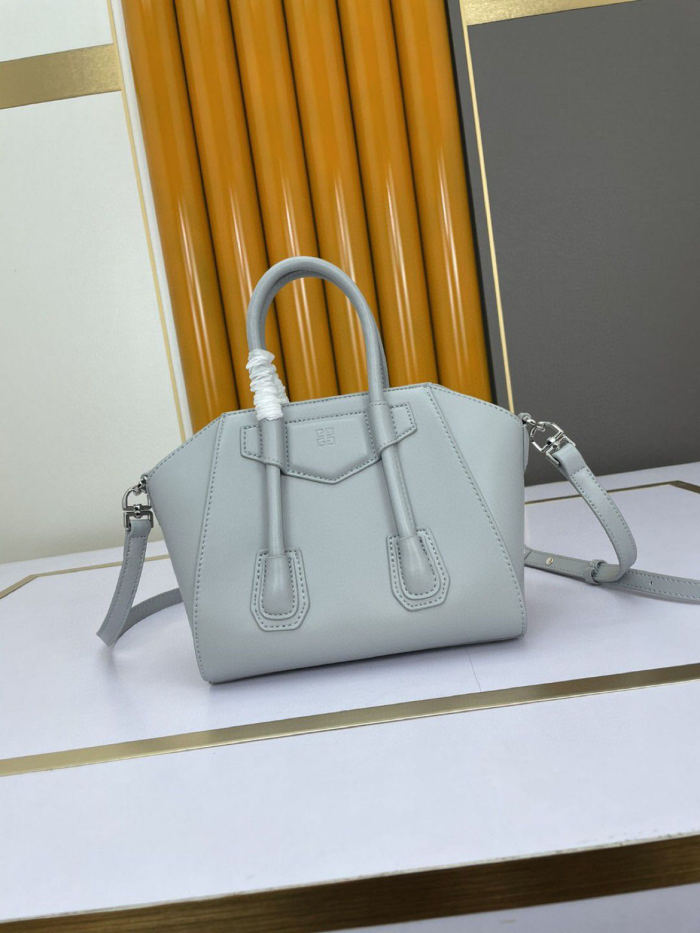 GIVENCHY Mini Antigona Lock Bag LM042 27cm