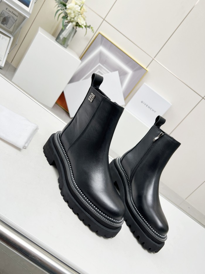 Givenchy 001 boots XM023004