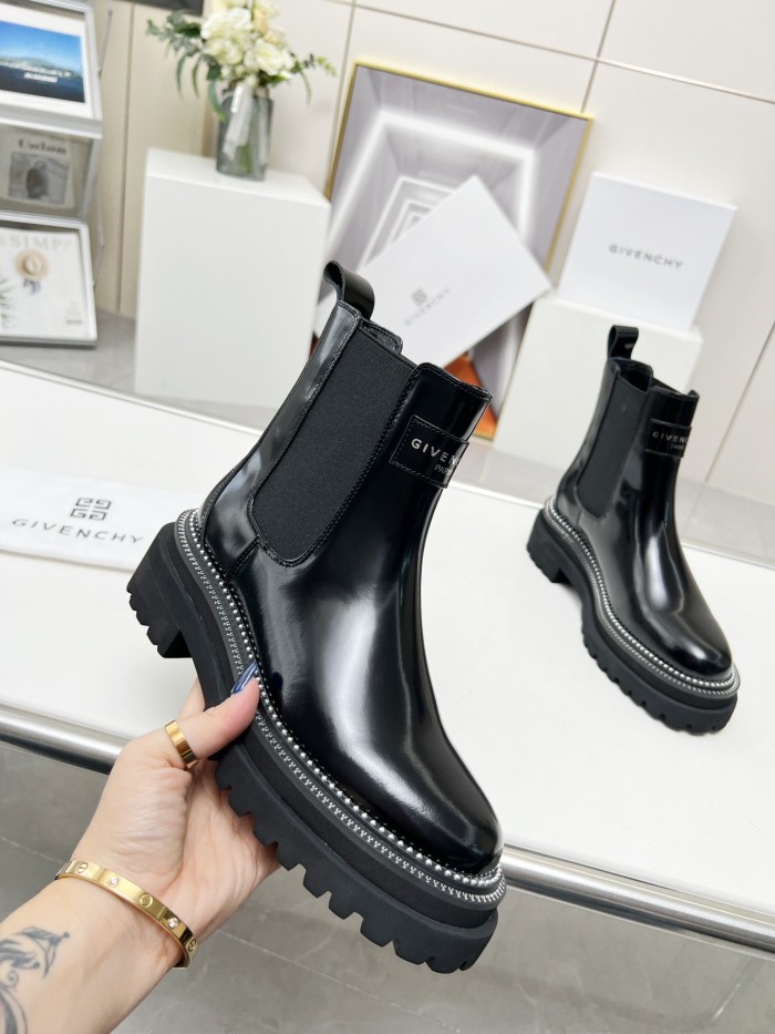 Givenchy 003 boots XM013004