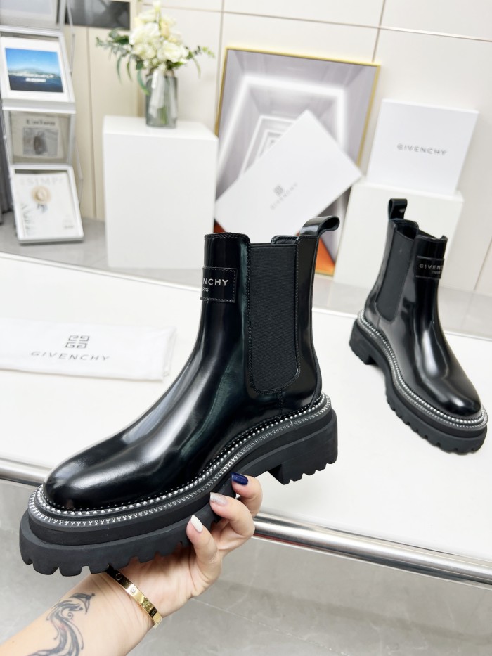 Givenchy 003 boots XM013004