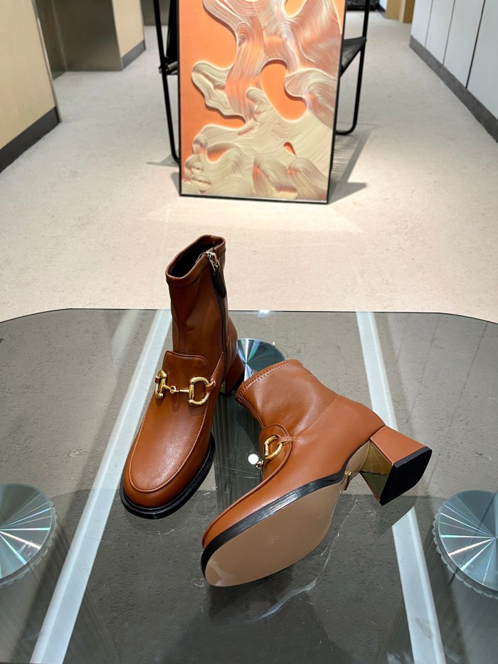 Gucci 015 boots XM063