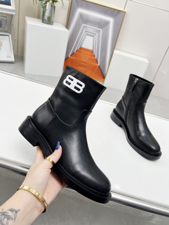 Balenciaga 001 boots XM003083