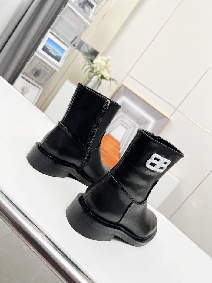 Balenciaga 001 boots XM003083
