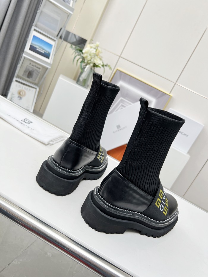 Givenchy 006 boots XM003